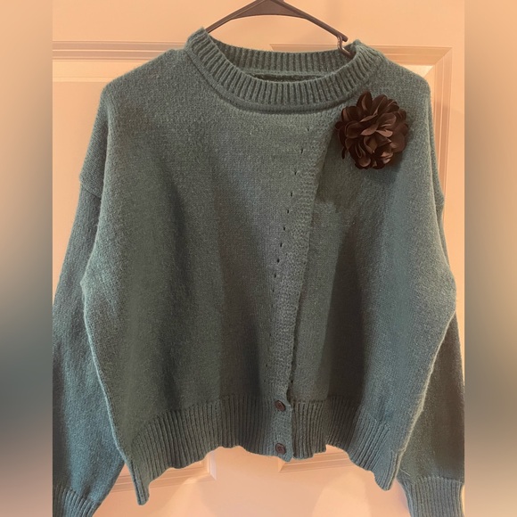 Sweaters - Women's Cozy Crewneck Cardigan Sweater with Floral Pin - Teal